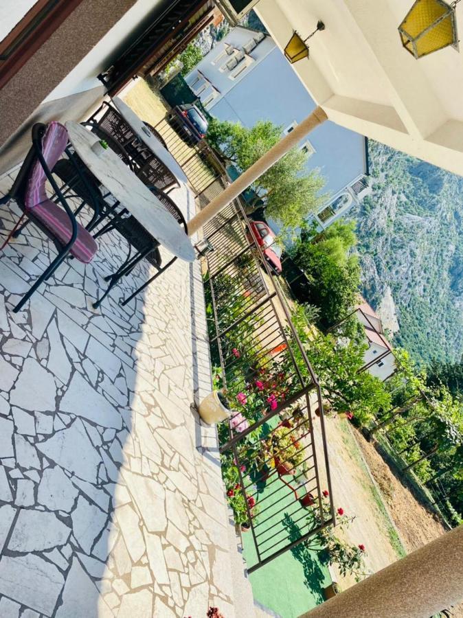 B & M Apartments Kotor Dış mekan fotoğraf