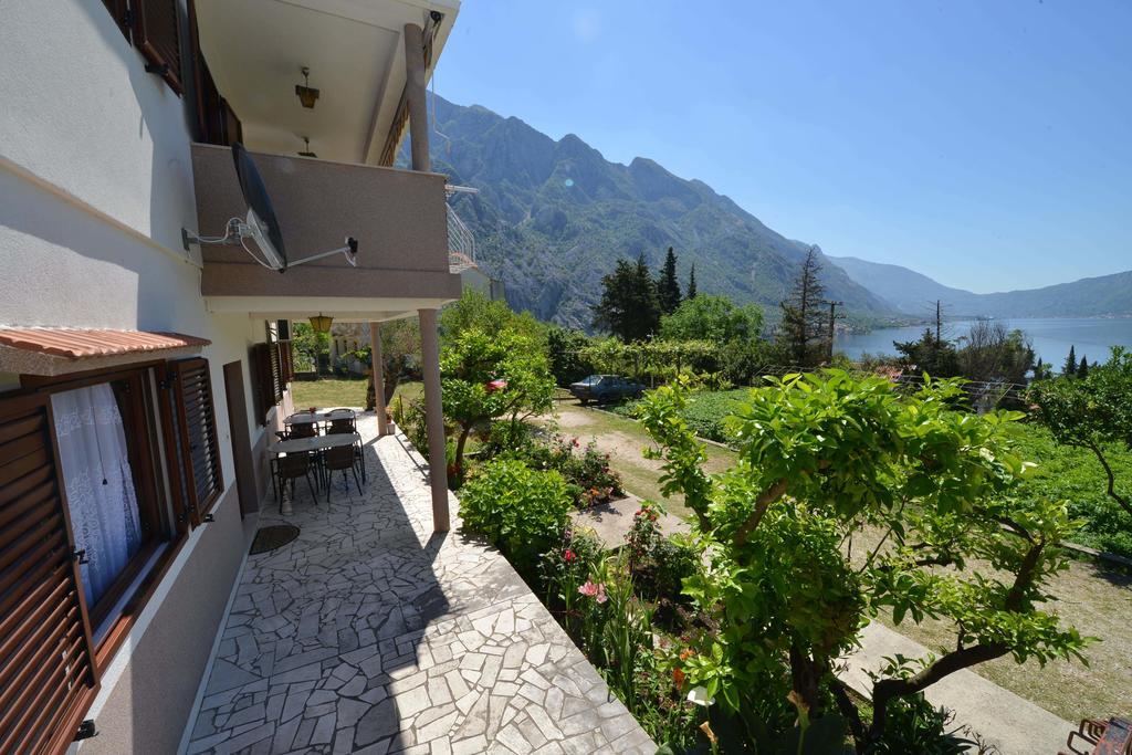 B & M Apartments Kotor Oda fotoğraf