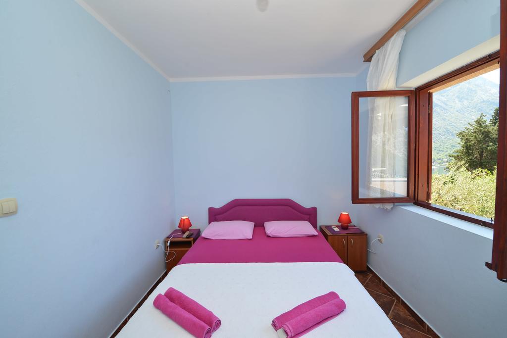 B & M Apartments Kotor Oda fotoğraf