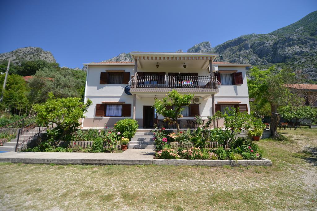 B & M Apartments Kotor Oda fotoğraf