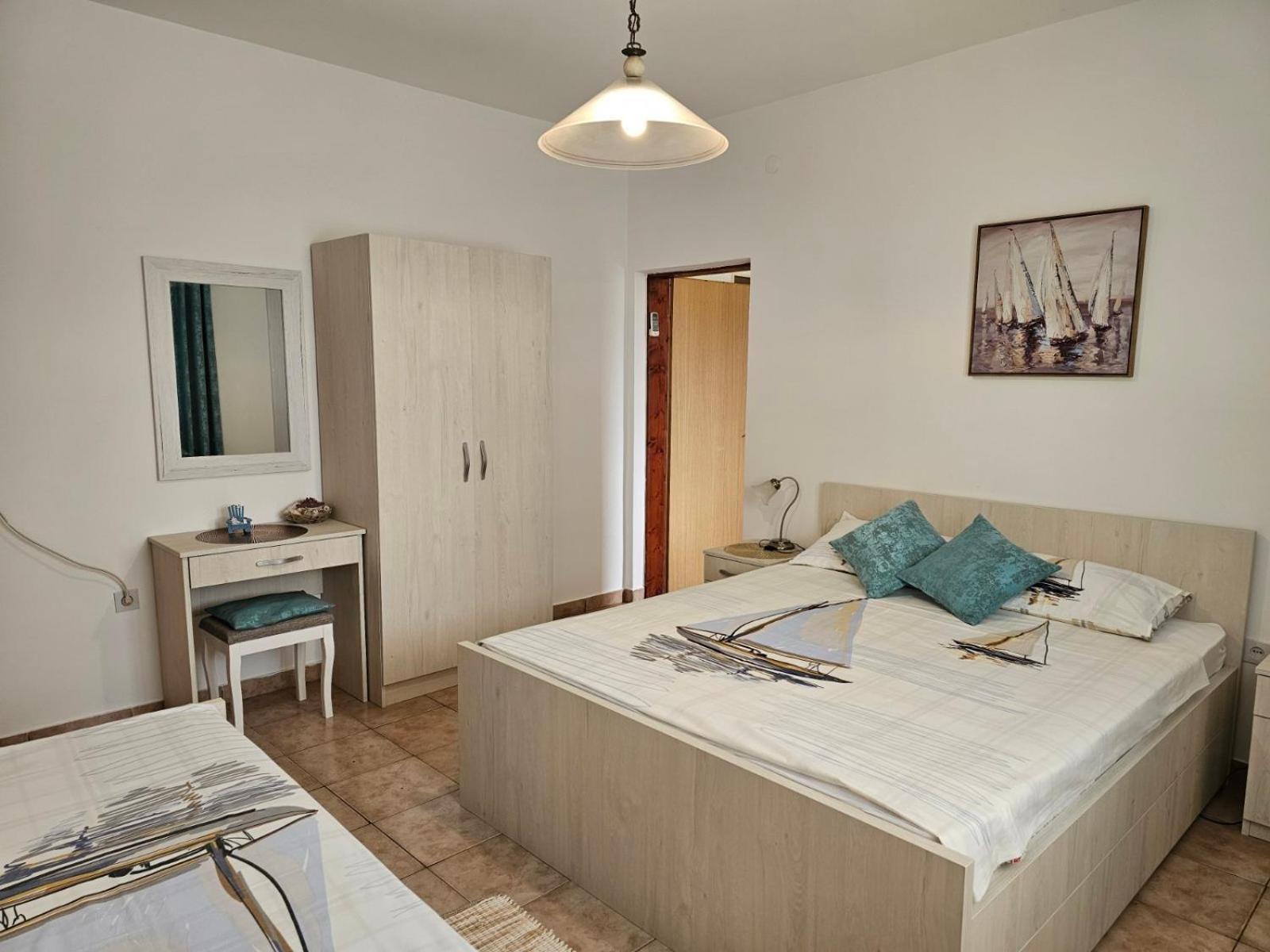 B & M Apartments Kotor Dış mekan fotoğraf