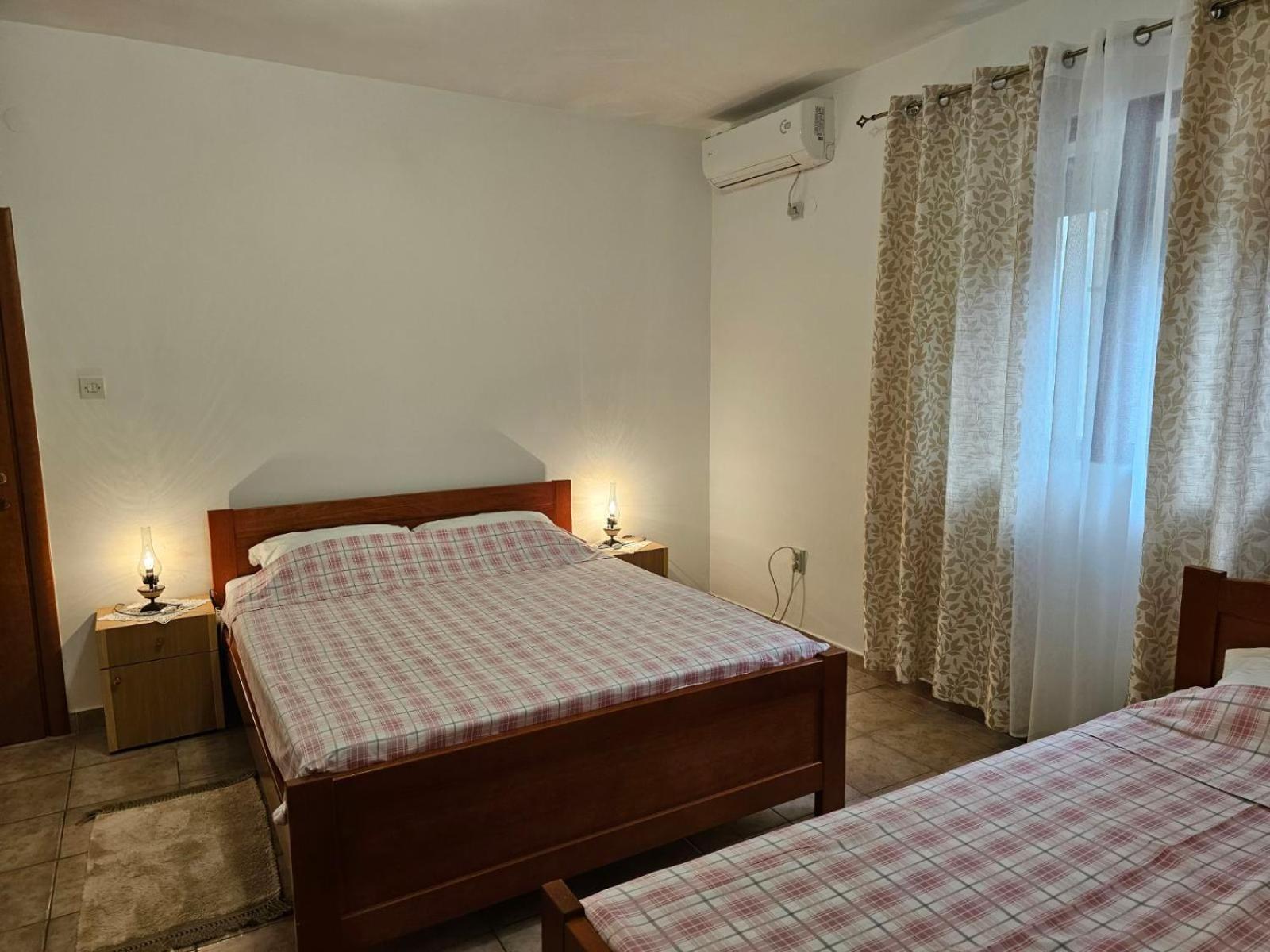B & M Apartments Kotor Dış mekan fotoğraf