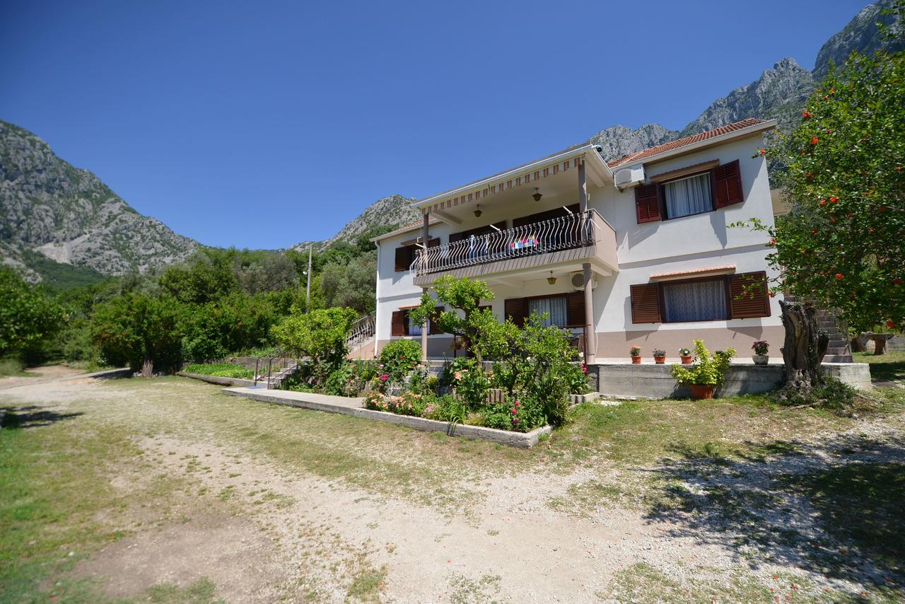 B & M Apartments Kotor Dış mekan fotoğraf