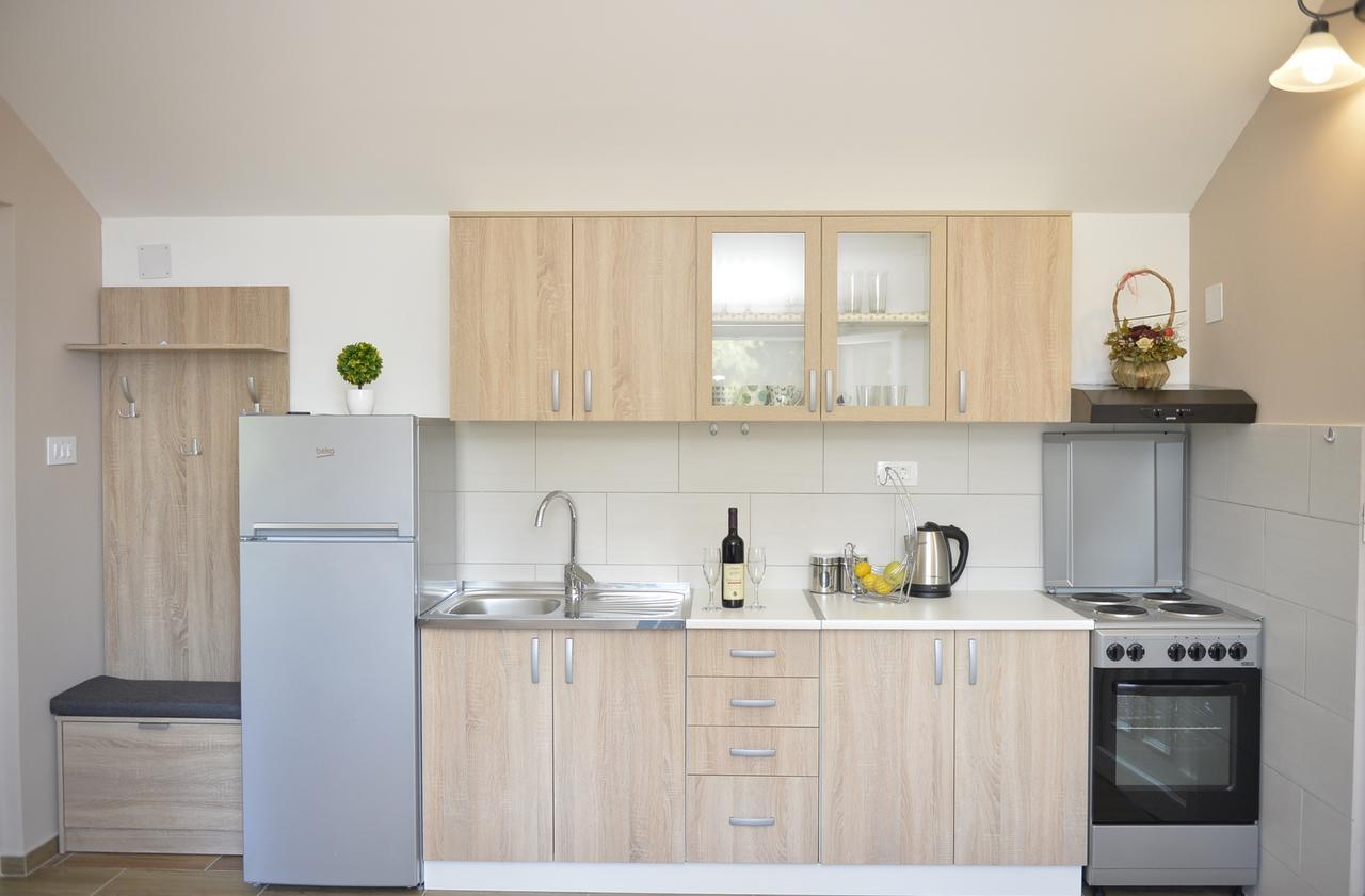 B & M Apartments Kotor Dış mekan fotoğraf